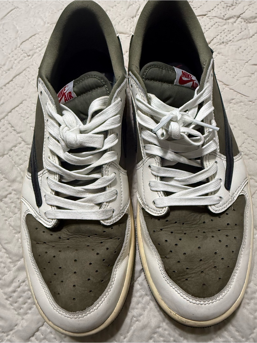 Travis Scott x Air Jordan 1 Low OG SP médium olive and white- Low-Top Sneakers